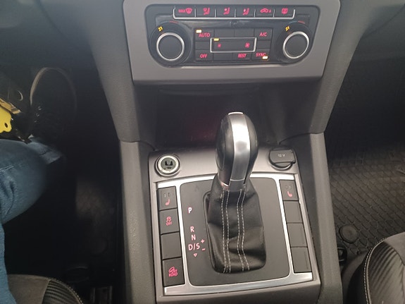 Volkswagen Amarok 14 of 15