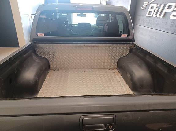 Volkswagen Amarok 10 of 15