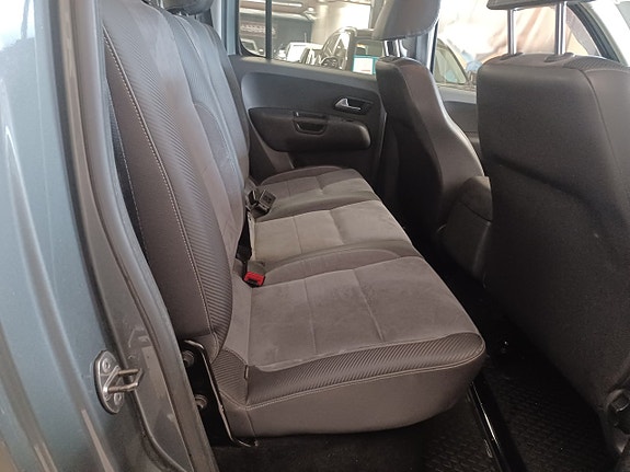 Volkswagen Amarok 8 of 15