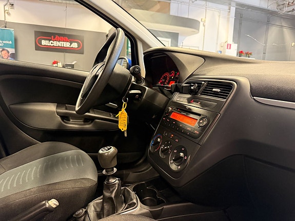 Fiat Grande Punto 21 of 21