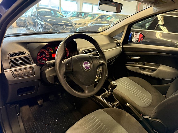Fiat Grande Punto 11 of 21