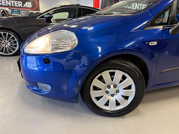 Fiat Grande Punto 2 of 21