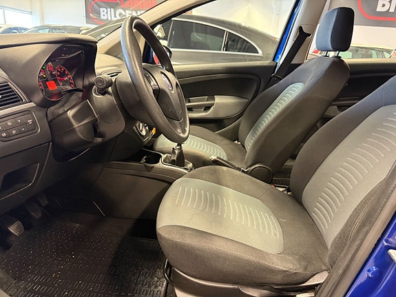 Fiat Grande Punto 12 of 21