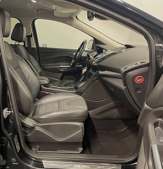 Ford Kuga 10 of 11