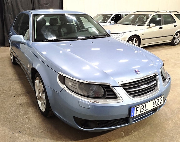 Saab 9-5 8 of 27