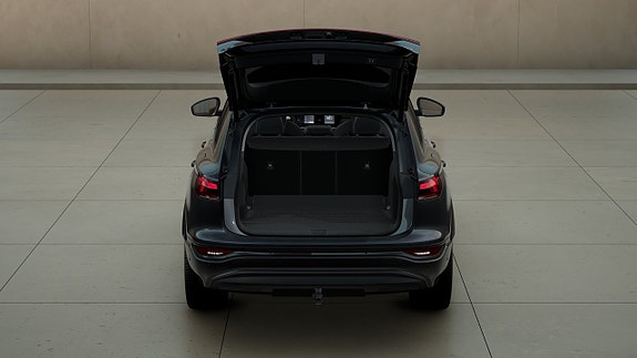 Audi Q6 e-tron 7 of 11