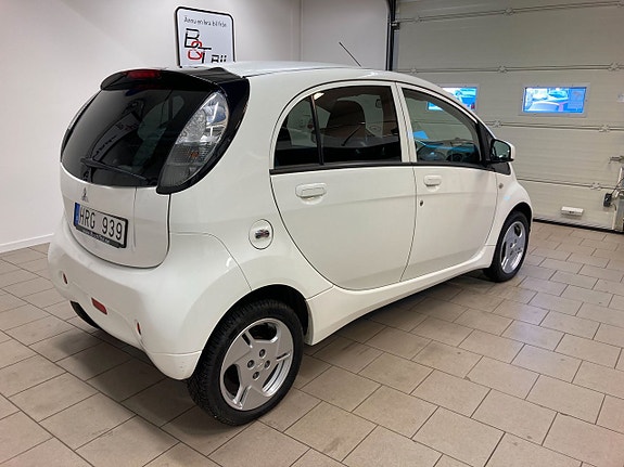 Mitsubishi i-Miev 3 of 11