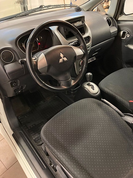 Mitsubishi i-Miev 4 of 11