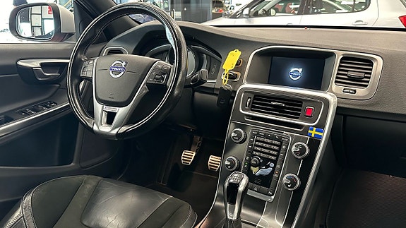Volvo S60 11 of 14