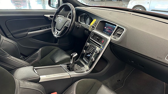 Volvo S60 10 of 14