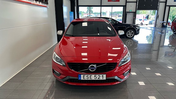 Volvo S60 3 of 5