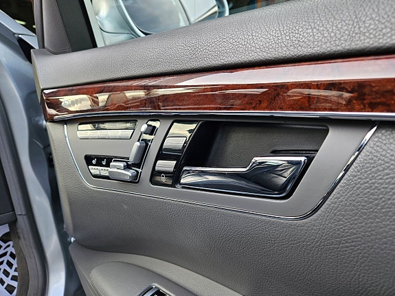 Mercedes-Benz S500 10 of 17