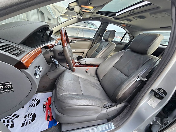 Mercedes-Benz S500 15 of 17