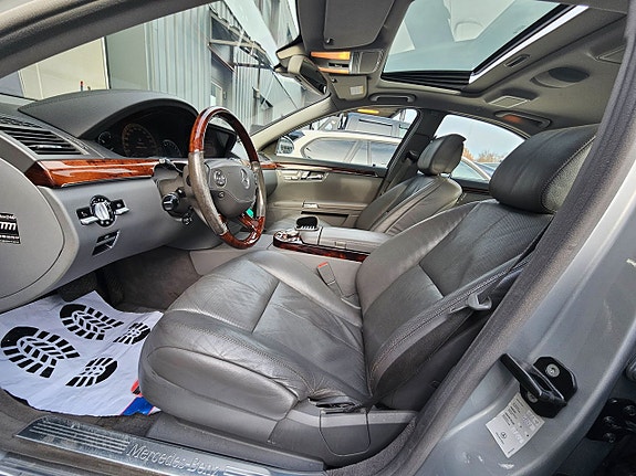 Mercedes-Benz S500 14 of 17