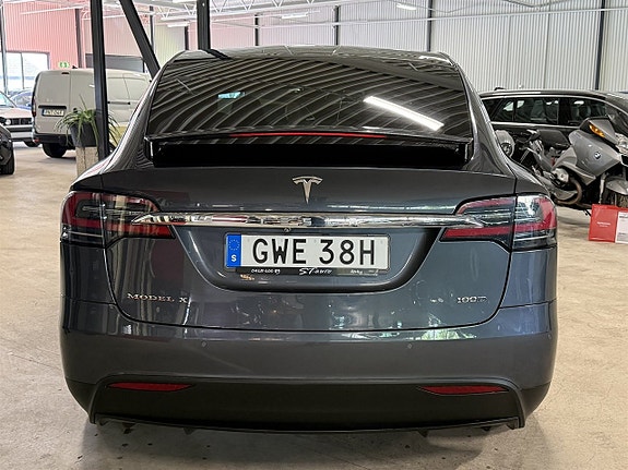 Tesla Model X 4 of 15
