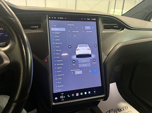 Tesla Model X 12 of 15