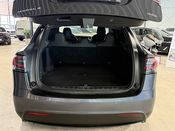 Tesla Model X 6 of 15