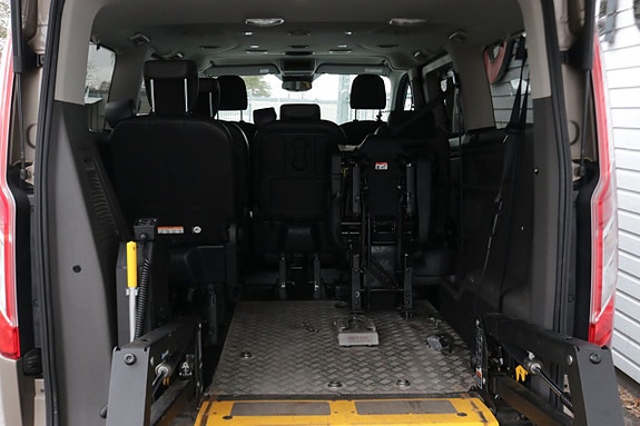 Ford Custom Tourneo 12 of 26