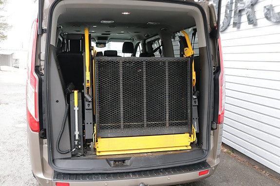 Ford Custom Tourneo 10 of 26