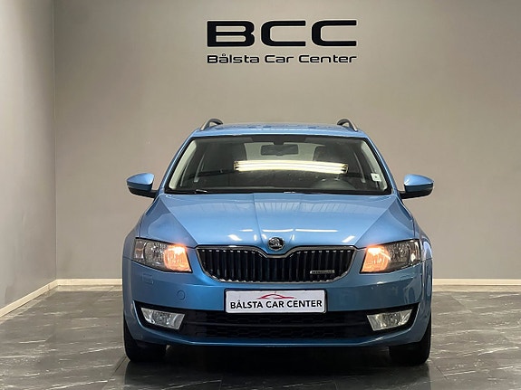 Skoda Octavia 3 of 5