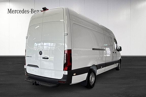 Mercedes-Benz eSprinter 420 4 of 13