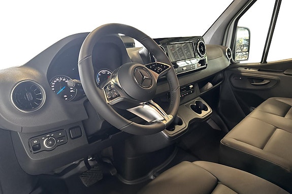Mercedes-Benz eSprinter 420 5 of 13