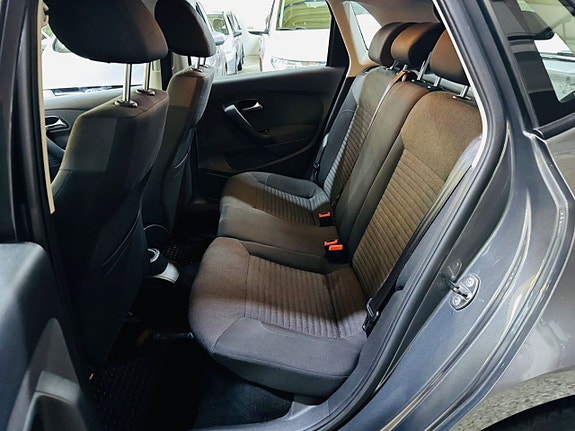 Volkswagen Polo 18 of 24