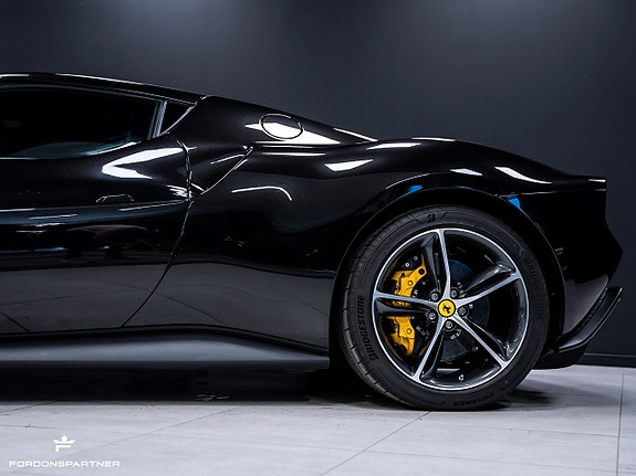 Ferrari 296 GTB 3 of 5