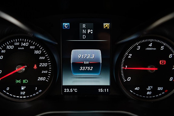 Mercedes-Benz C200 12 of 22