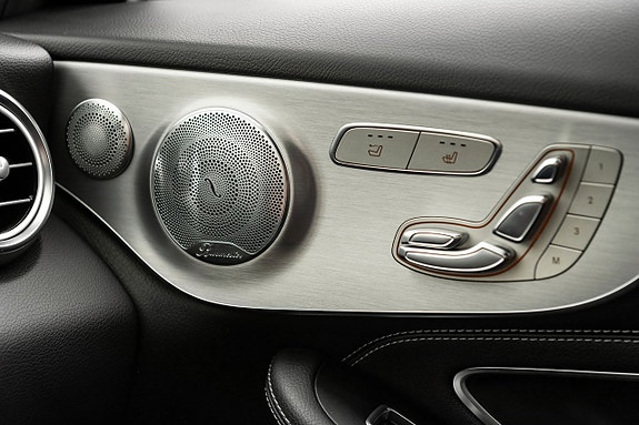 Mercedes-Benz C200 18 of 22