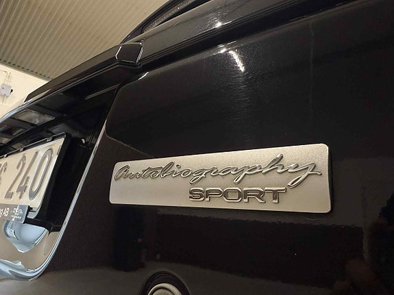 Land Rover Range Rover Sport 19 of 24