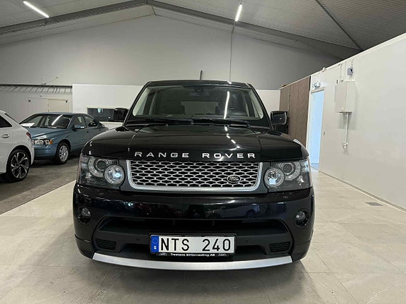 Land Rover Range Rover Sport 3 of 5