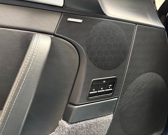 Porsche 911 Carrera 4S 18 of 21