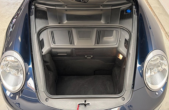 Porsche 911 Carrera 4S 21 of 21