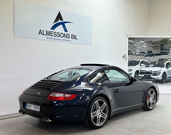 Porsche 911 Carrera 4S 7 of 21