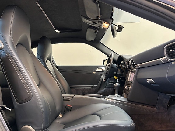 Porsche 911 Carrera 4S 13 of 21
