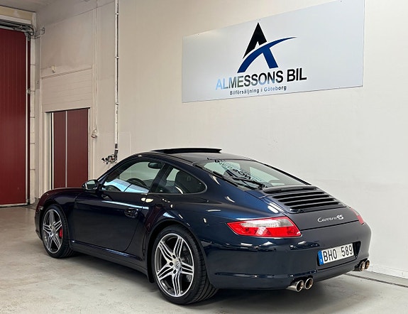 Porsche 911 Carrera 4S 6 of 21