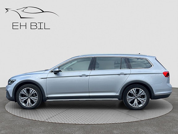 Volkswagen Passat Alltrack 4 of 5