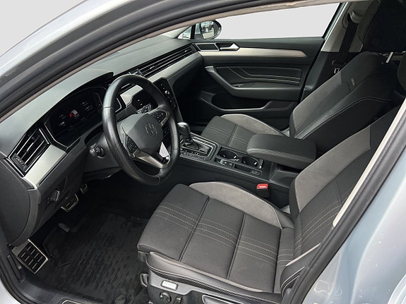 Volkswagen Passat Alltrack 9 of 16