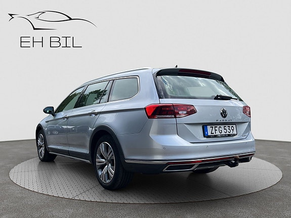 Volkswagen Passat Alltrack 7 of 16