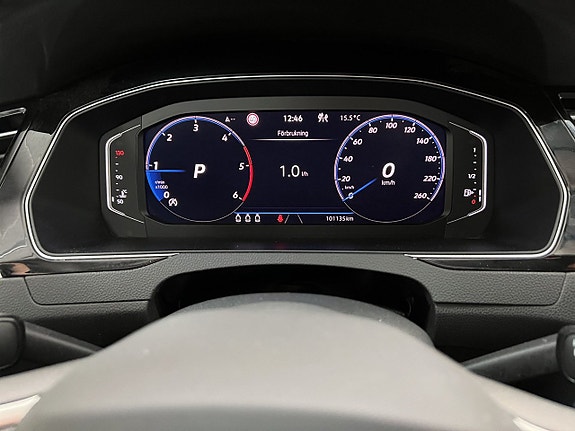 Volkswagen Passat Alltrack 15 of 16