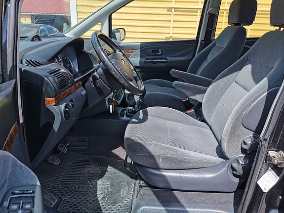 Ford Galaxy 5 of 5
