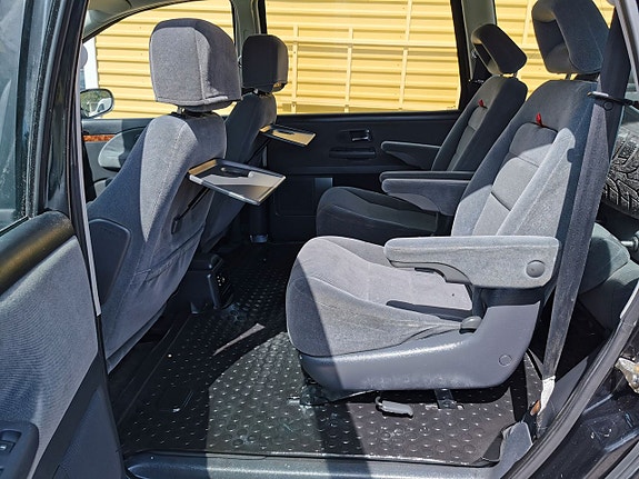 Ford Galaxy 6 of 11