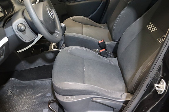 Renault Clio 13 of 21