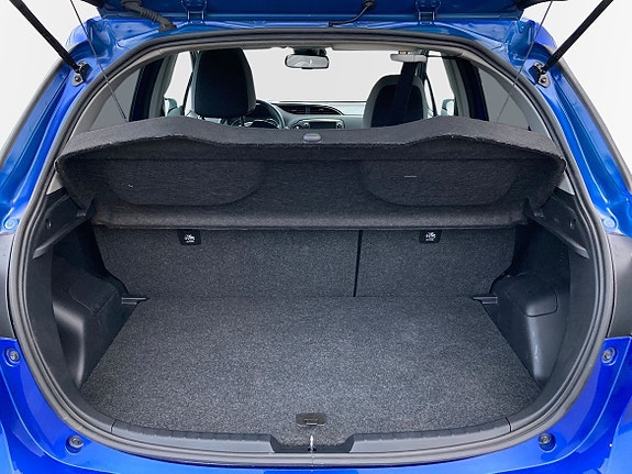 Toyota Yaris 10 of 10