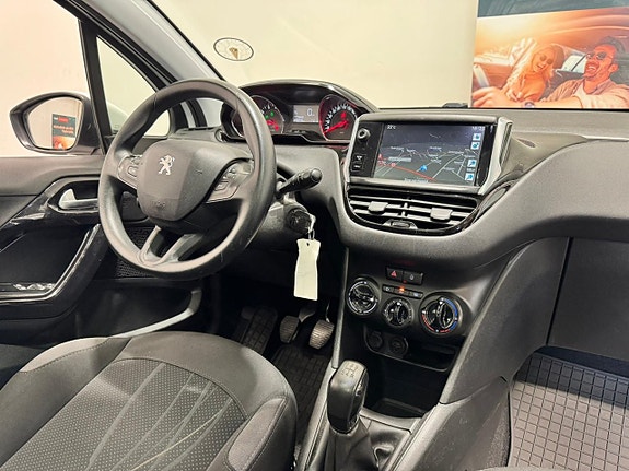 Peugeot 208 2 of 20