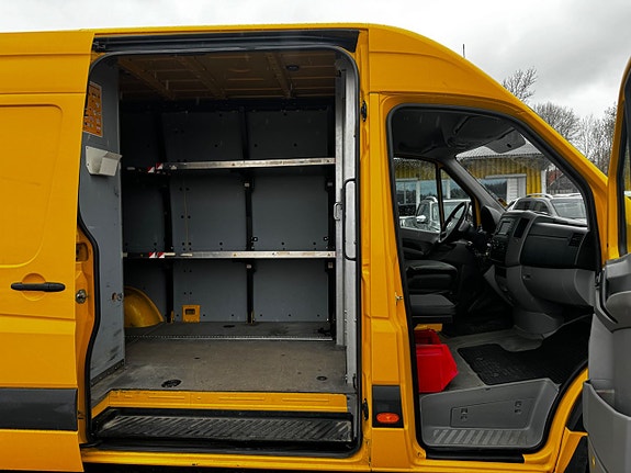 Volkswagen Crafter 35 12 of 21