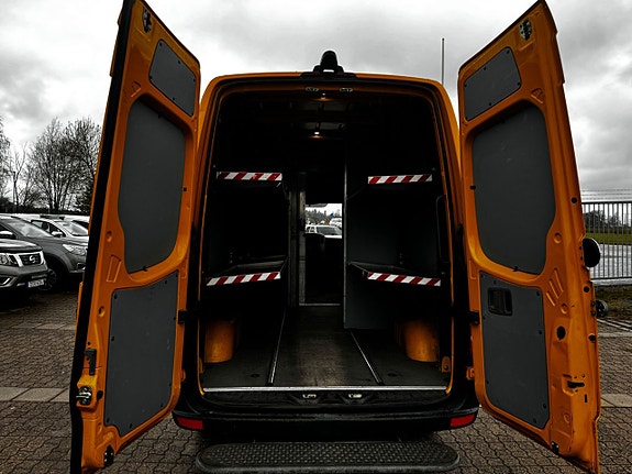 Volkswagen Crafter 35 13 of 21