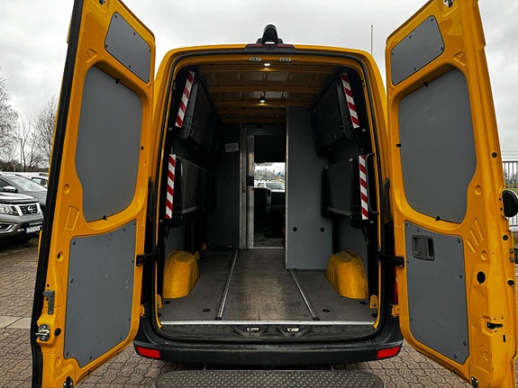 Volkswagen Crafter 35 14 of 21