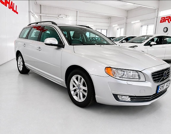 Volvo V70 5 of 12